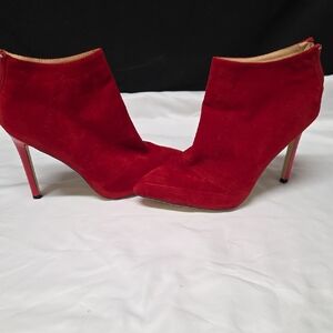 Elegant Red Suede Ankle Boots